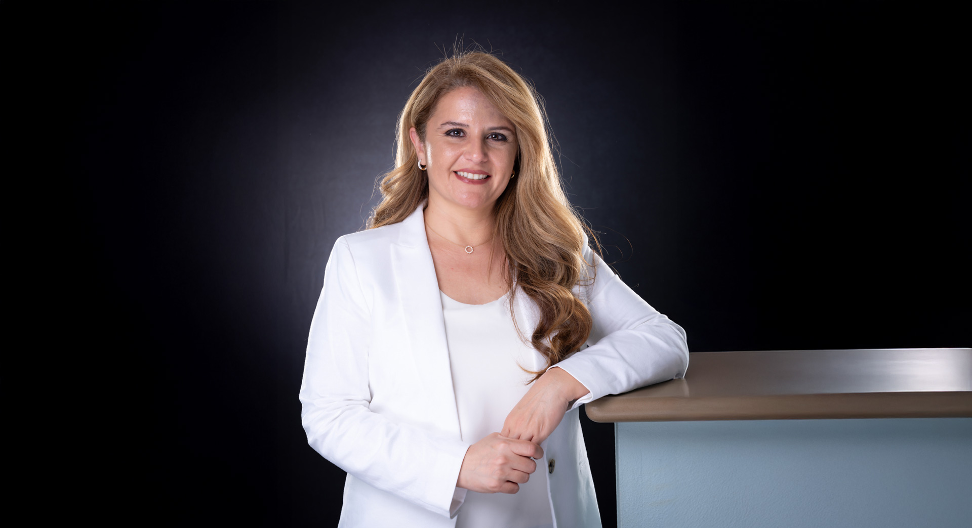 Dr. Roshanak Momen | Education, Experience, and Patient Focus at Delta Root Canal